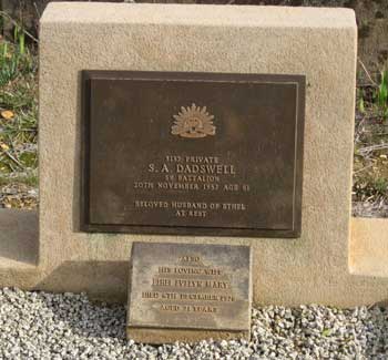 Grave headstone for Stan and Ethel Dadswell